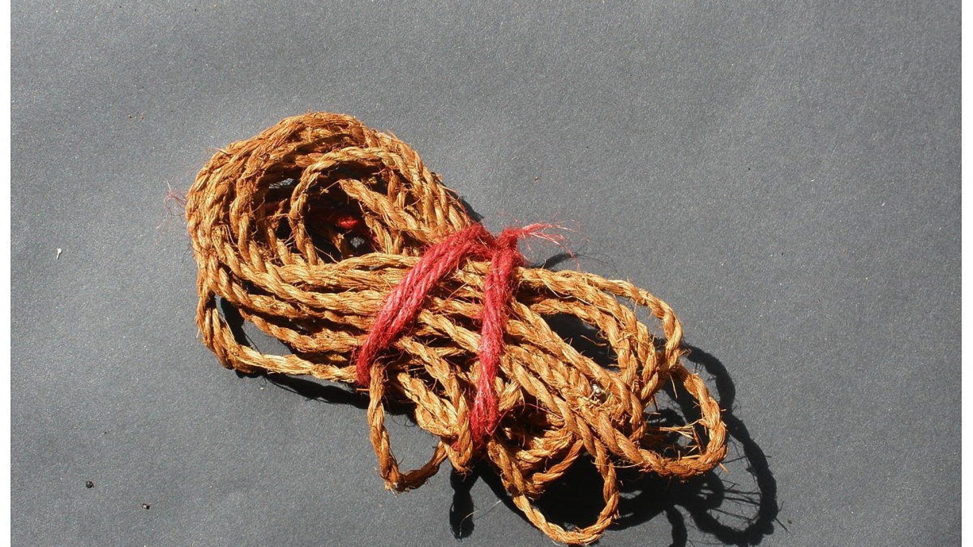 A bunch of natural brown ropes
