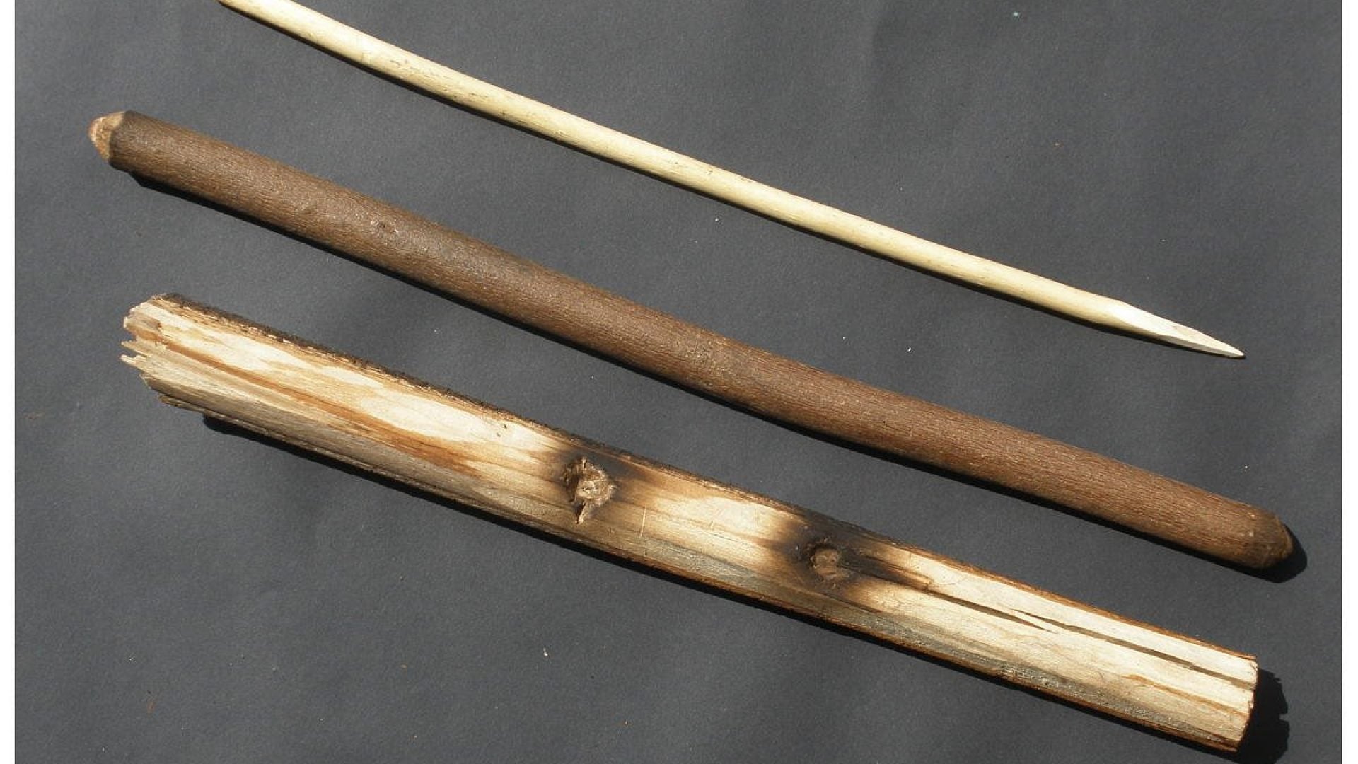 3 wooden sticks