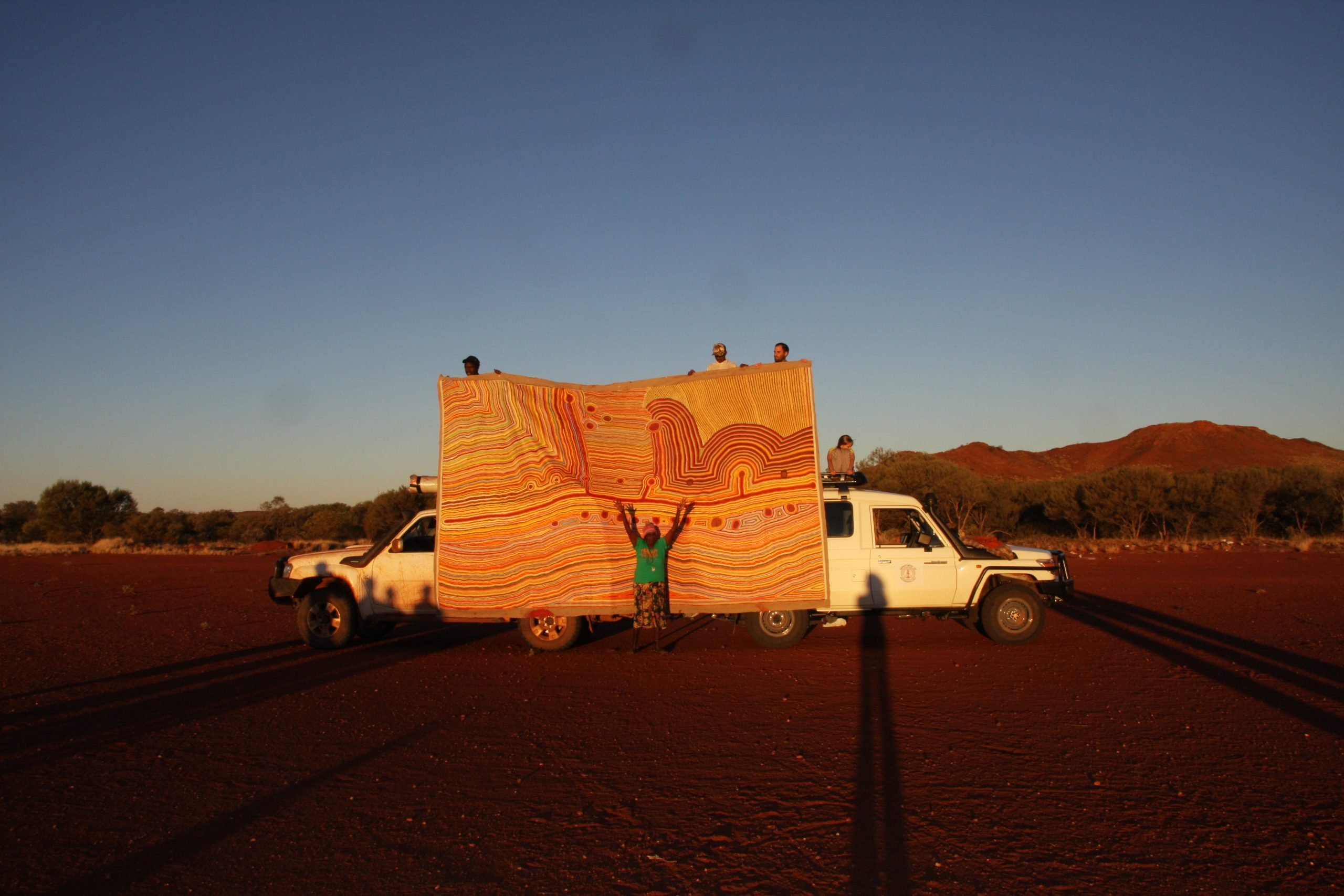 Kumpaya Girgiba in front of Martumili Ngurra at Parnngurr. Photo by Gabrielle Sullivan.