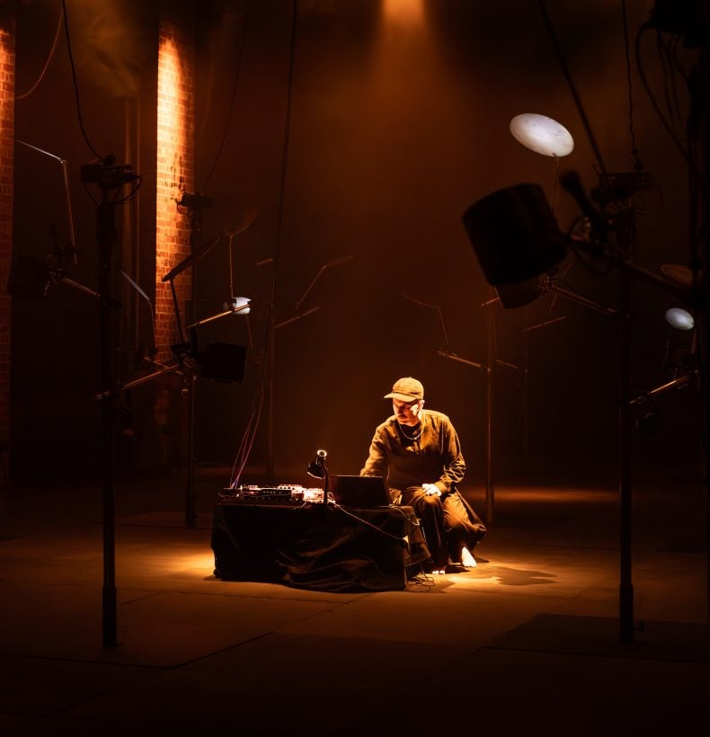 Tilman Robinson on stage
